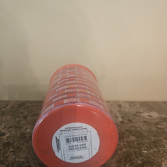 NWT Anthropologie  Strawberry/ Black Pepper  Scented Candle - Picture 5 of 13